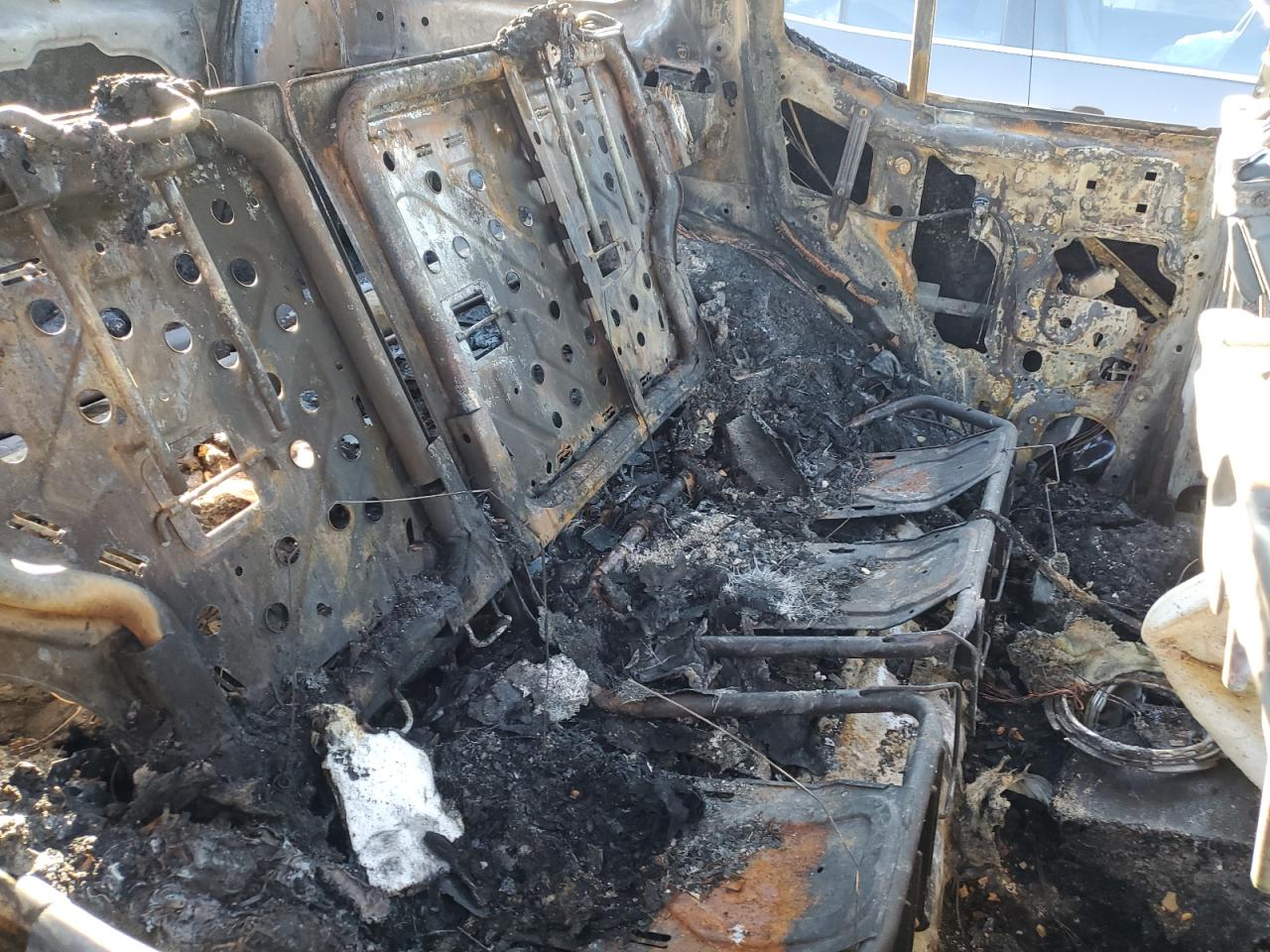 2010 Nissan XTerra VIN 5N1AN0NU2AC203123 Copart auction photo, burn damage thumbnail 11