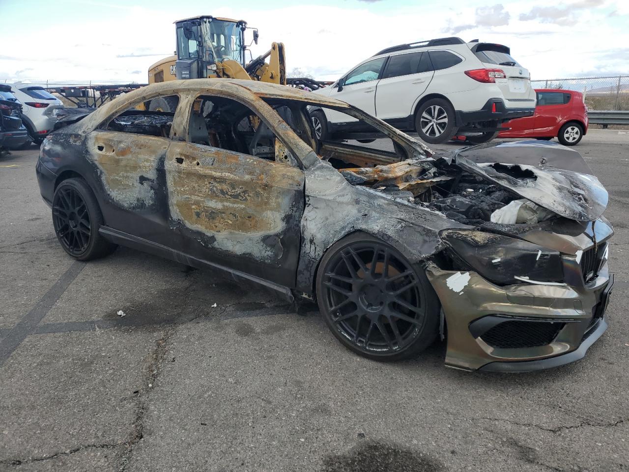 2014 Mercedes-Benz CLA-klasse VIN WDDSJ4EB0EN114488 Copart auction photo, burn damage thumbnail 4