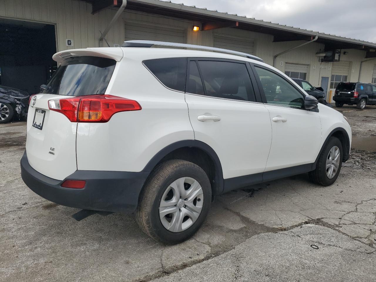 2015 Toyota RAV 4 VIN JTMBFREV5FD157069 Copart auction photo, front end damage thumbnail 3