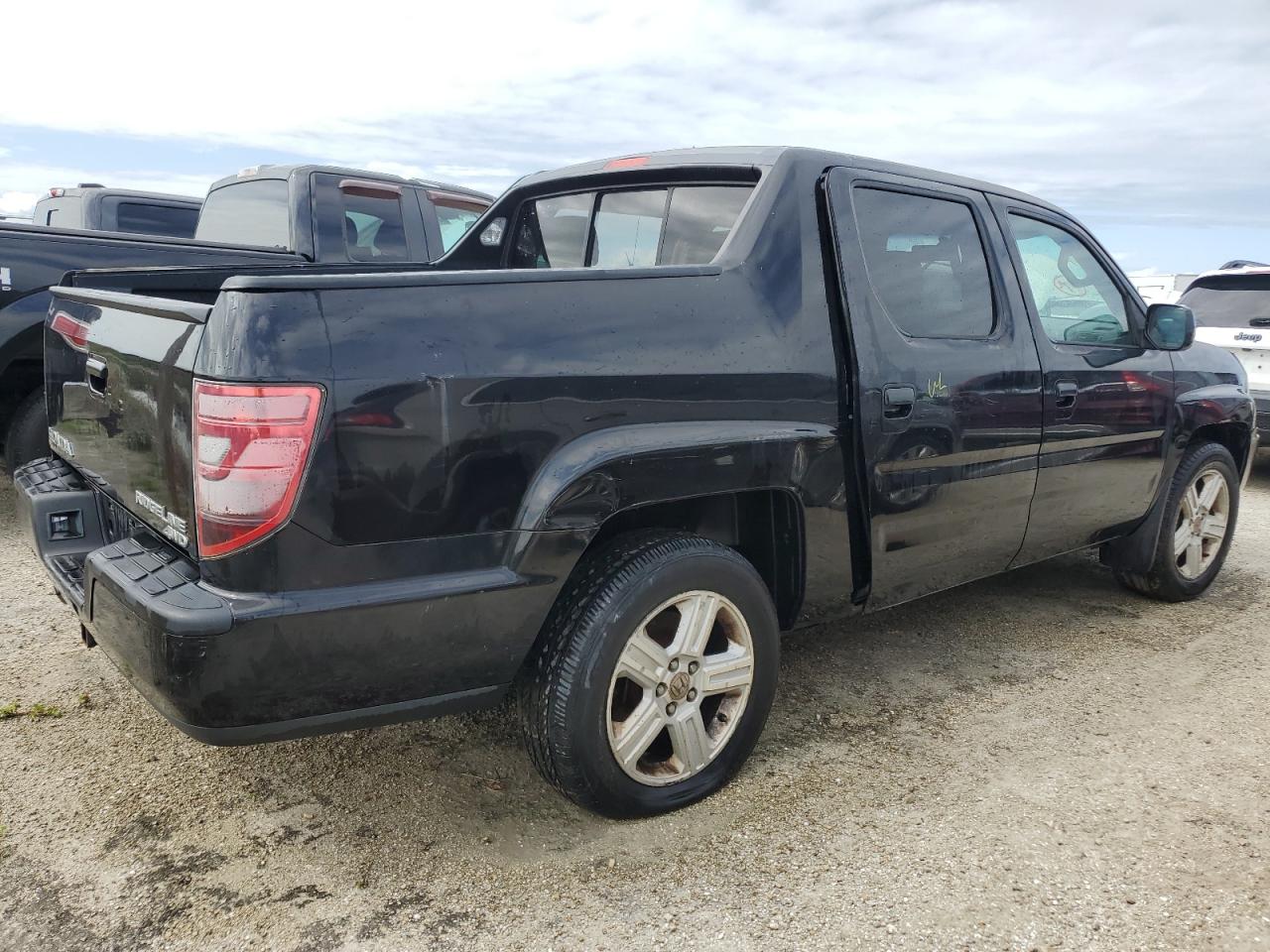 2009 Honda Ridgeline VIN 5FPYK16519B106193 Copart auction photo, water/flood / minor dent/scratches damage thumbnail 3