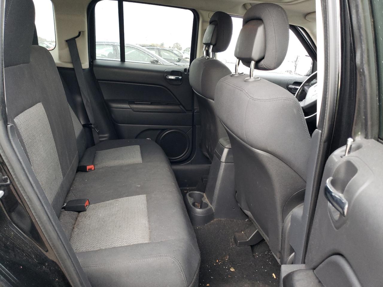 2010 Jeep Liberty (Patriot) VIN 1J4NT2GB5AD525818 Copart auction photo, front end / side damage thumbnail 6