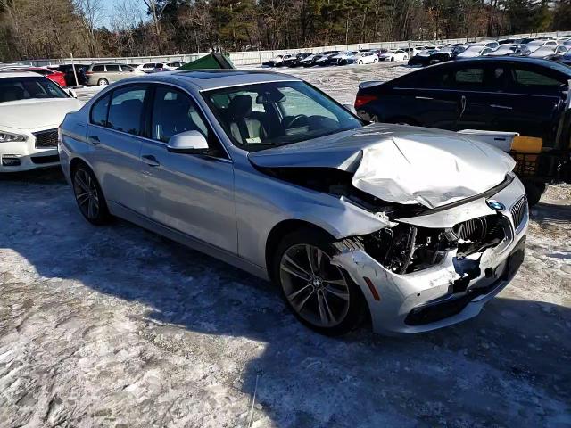 2017 BMW 3er VIN WBA8D9G5XHNU59769 Copart auction photo, front end damage thumbnail 11