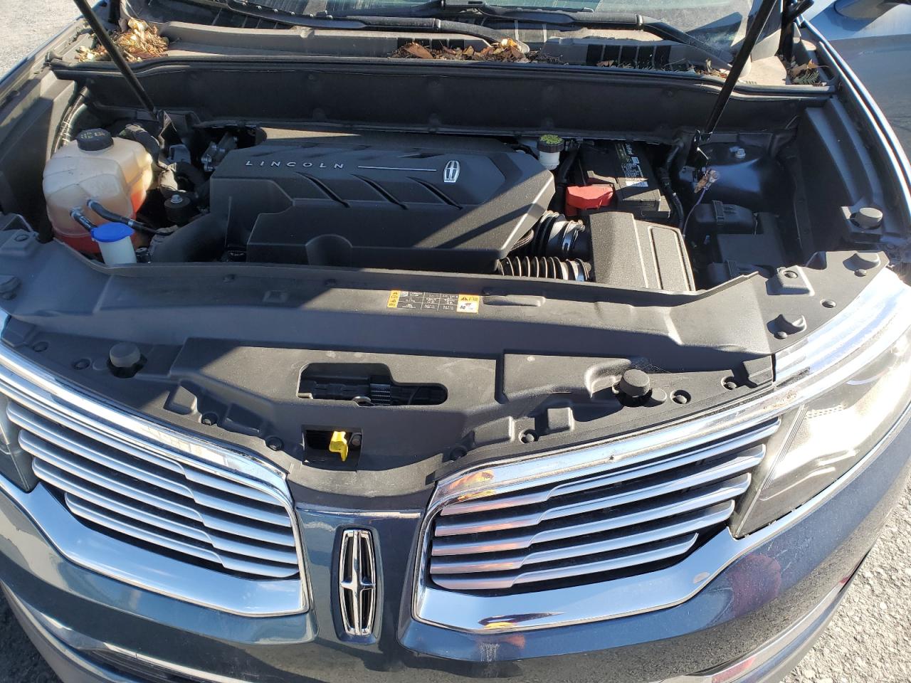 2018 Lincoln MKX VIN 2LMPJ8LP5JBL21678 Copart auction photo, side / rear end damage thumbnail 12