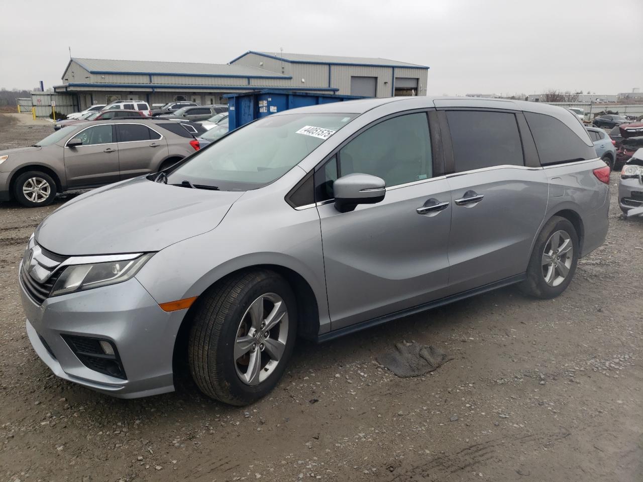 2018 Honda Odyssey VIN 5FNRL6H71JB075358