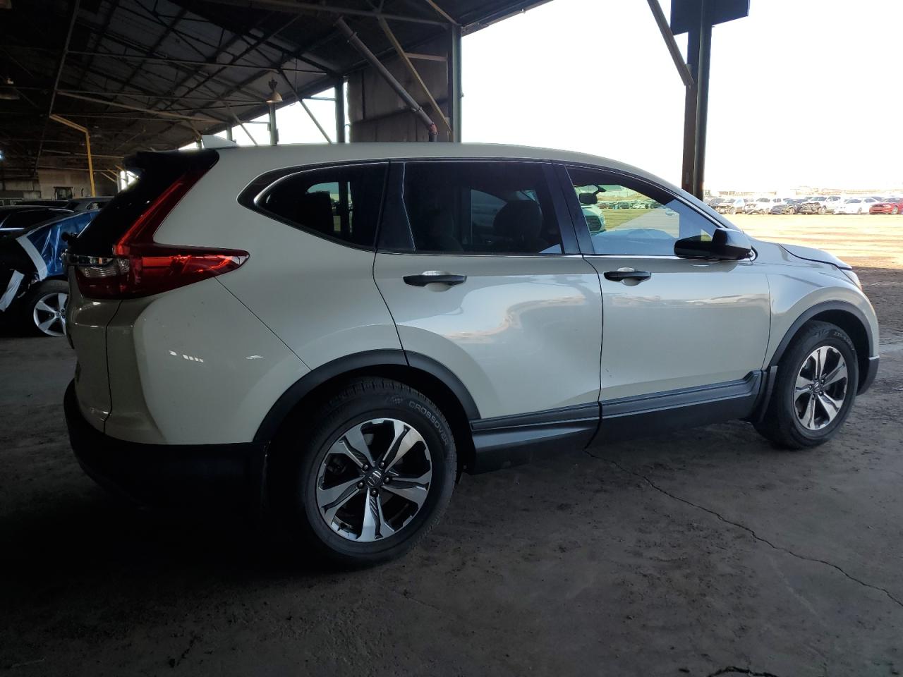 2018 Honda CR-V VIN 2HKRW5H37JH408193 Copart auction photo, front end damage thumbnail 3