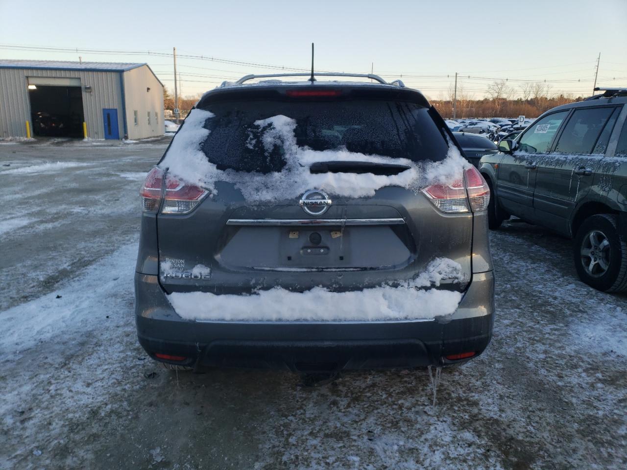 2016 Nissan Rogue VIN 5N1AT2MT3GC833730 Copart auction photo, front end damage thumbnail 6