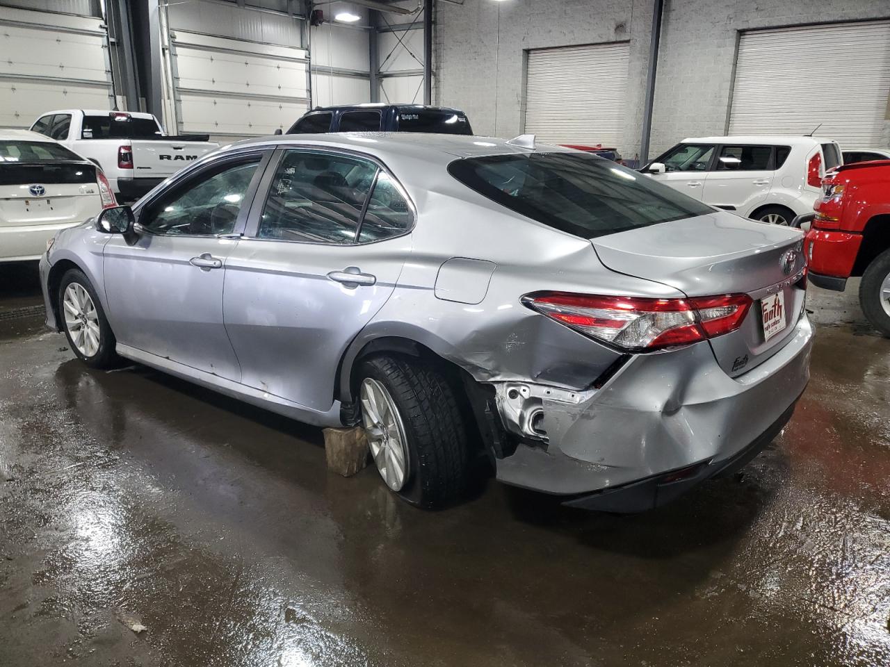 2019 Toyota Camry VIN 4T1B11HK6KU806028 Copart auction photo, side / rear end damage thumbnail 2