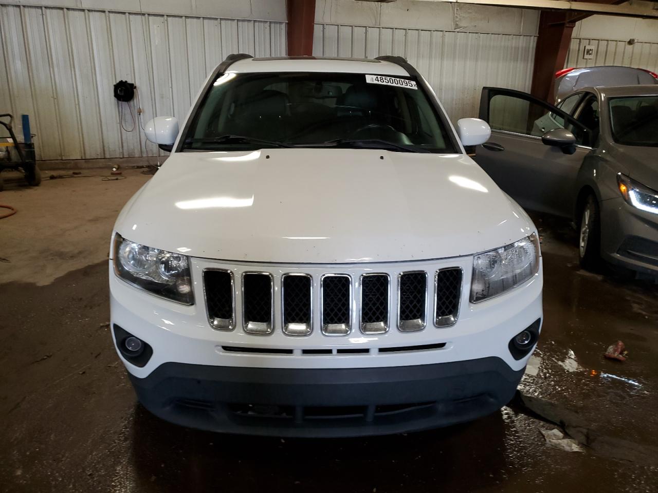 2016 Jeep Compass VIN 1C4NJCEA1GD784522 Copart auction photo, normal wear damage thumbnail 5