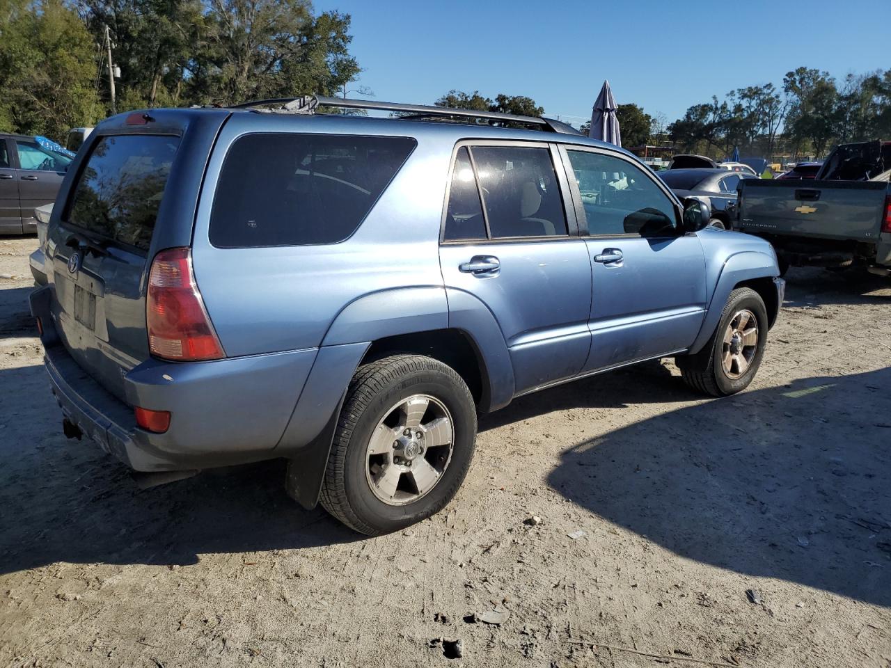 2004 Toyota 4Runner VIN JTEBU14RX40035481 Copart auction photo, frame damage / front end damage thumbnail 3