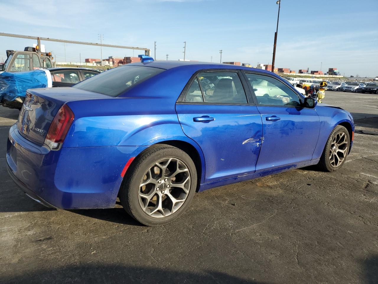 2018 Chrysler 300 VIN 2C3CCABGXJH213978 Copart auction photo, front end damage thumbnail 3