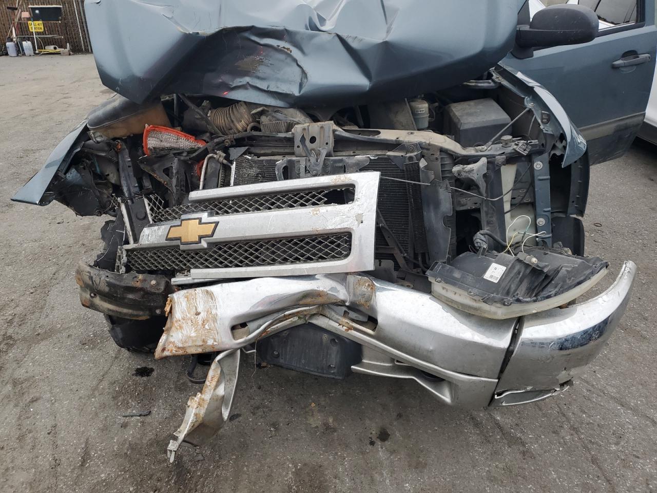 2012 Chevrolet Silverado VIN 3GCPKSE71CG100537 Copart auction photo, all over damage thumbnail 11