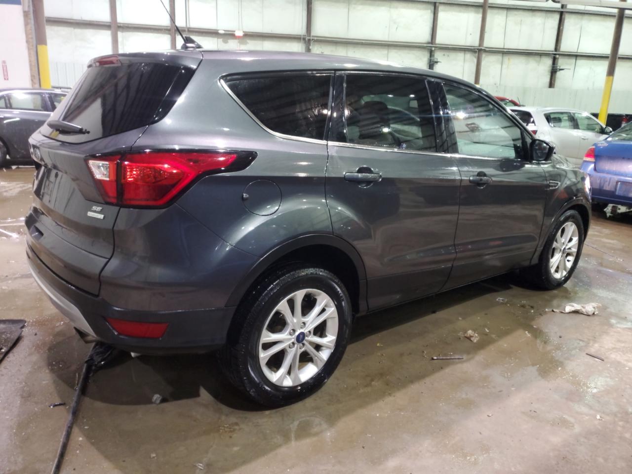 2019 Ford Escape VIN 1FMCU0GD4KUB64935 Copart auction photo, front end damage thumbnail 3