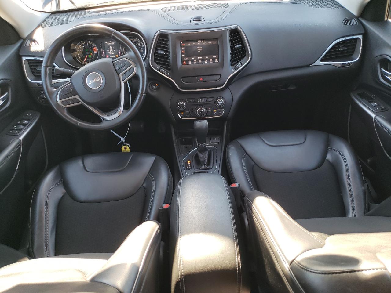 2019 Jeep Grand Cherokee VIN 1C4PJLLB1KD110867 Copart auction photo, front end damage thumbnail 8