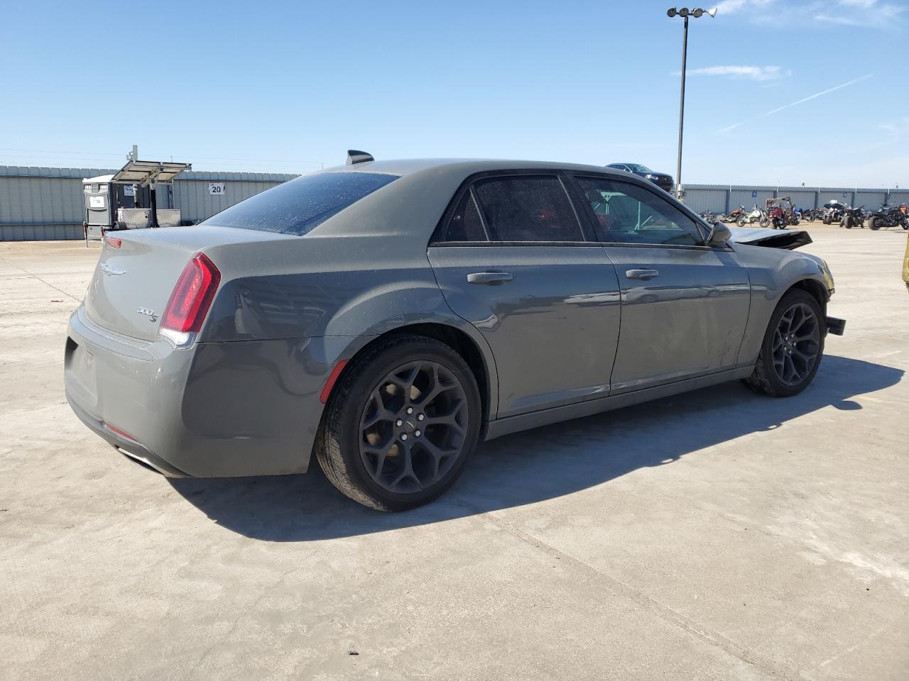 2019 Chrysler 300 VIN 2C3CCABG9KH589766 Copart auction photo, front end / hail damage thumbnail 3