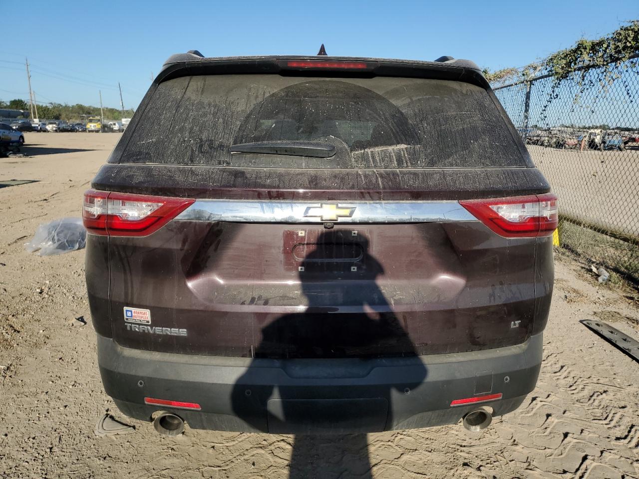 2021 Chevrolet Traverse VIN 1GNERGKW4MJ248992 Copart auction photo, front end / side damage thumbnail 6