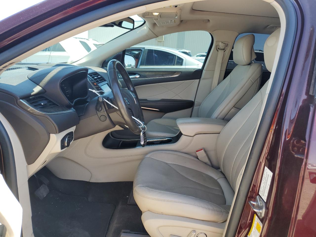2017 Lincoln MKC VIN 5LMTJ3DH0HUL33100 Copart auction photo, front end damage thumbnail 7