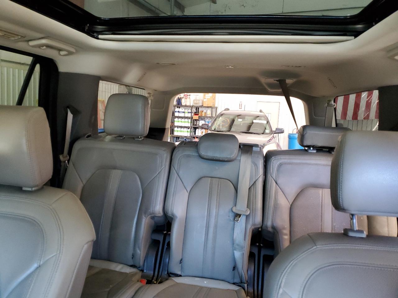 2018 Ford Expedition VIN 1FMJK1KT1JEA24576 Copart auction photo, front end / minor dent/scratches damage thumbnail 10