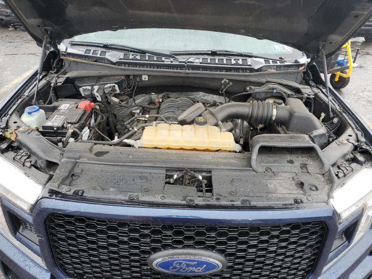 2018 Ford F-150 VIN 1FTFX1E58JKC67215 Copart auction photo, rear end / side damage thumbnail 11