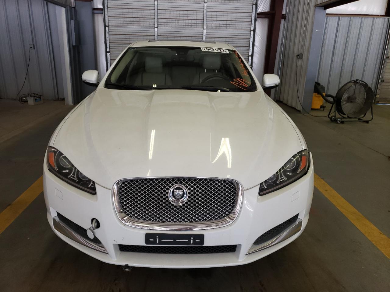 2013 Jaguar XF VIN SAJWA0E72D8S91025 Copart auction photo, front end / minor dent/scratches damage thumbnail 9