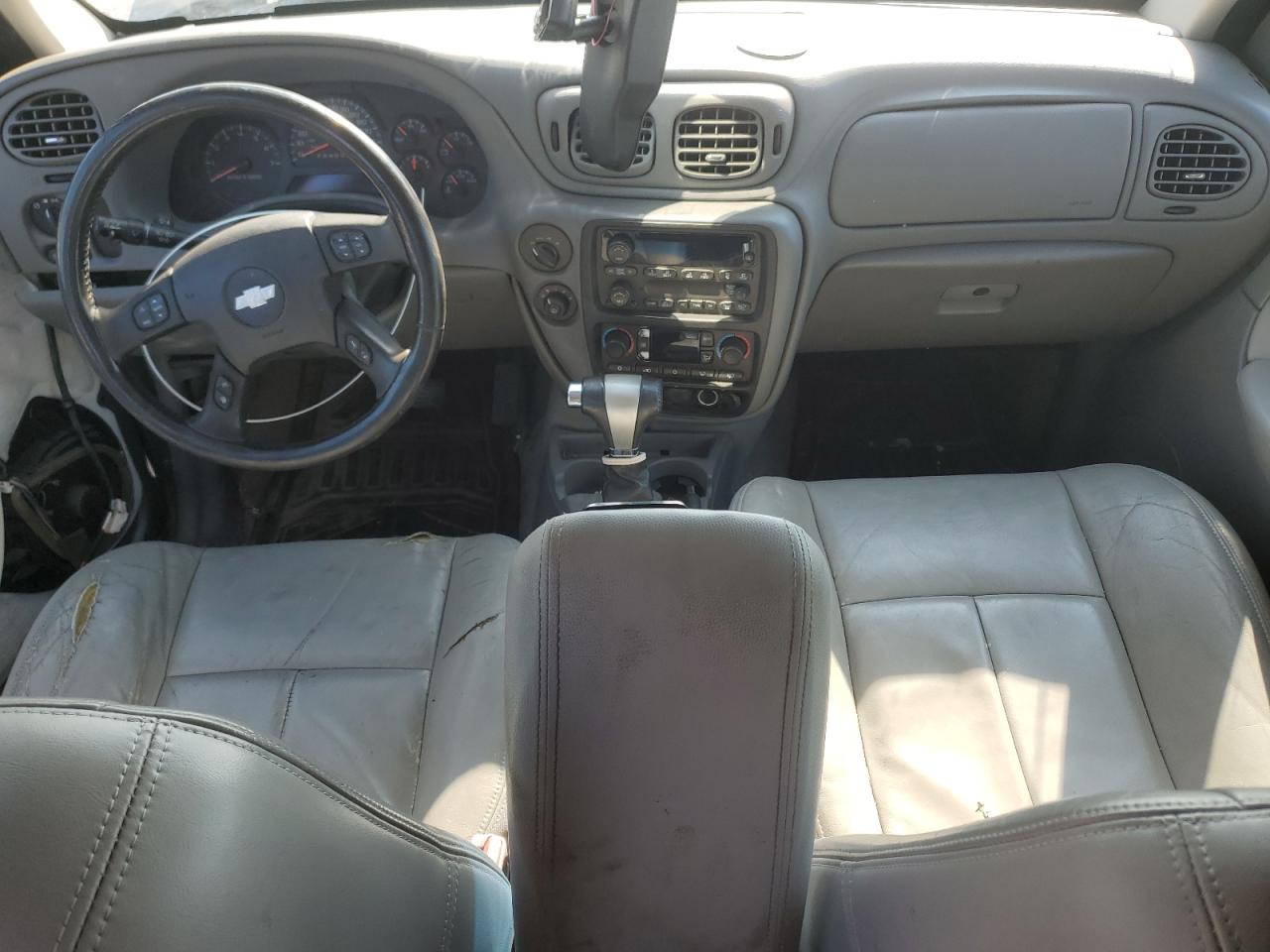 2008 Chevrolet TrailBlazer VIN 1GNDT13SX82104546 Copart auction photo, front end damage thumbnail 8