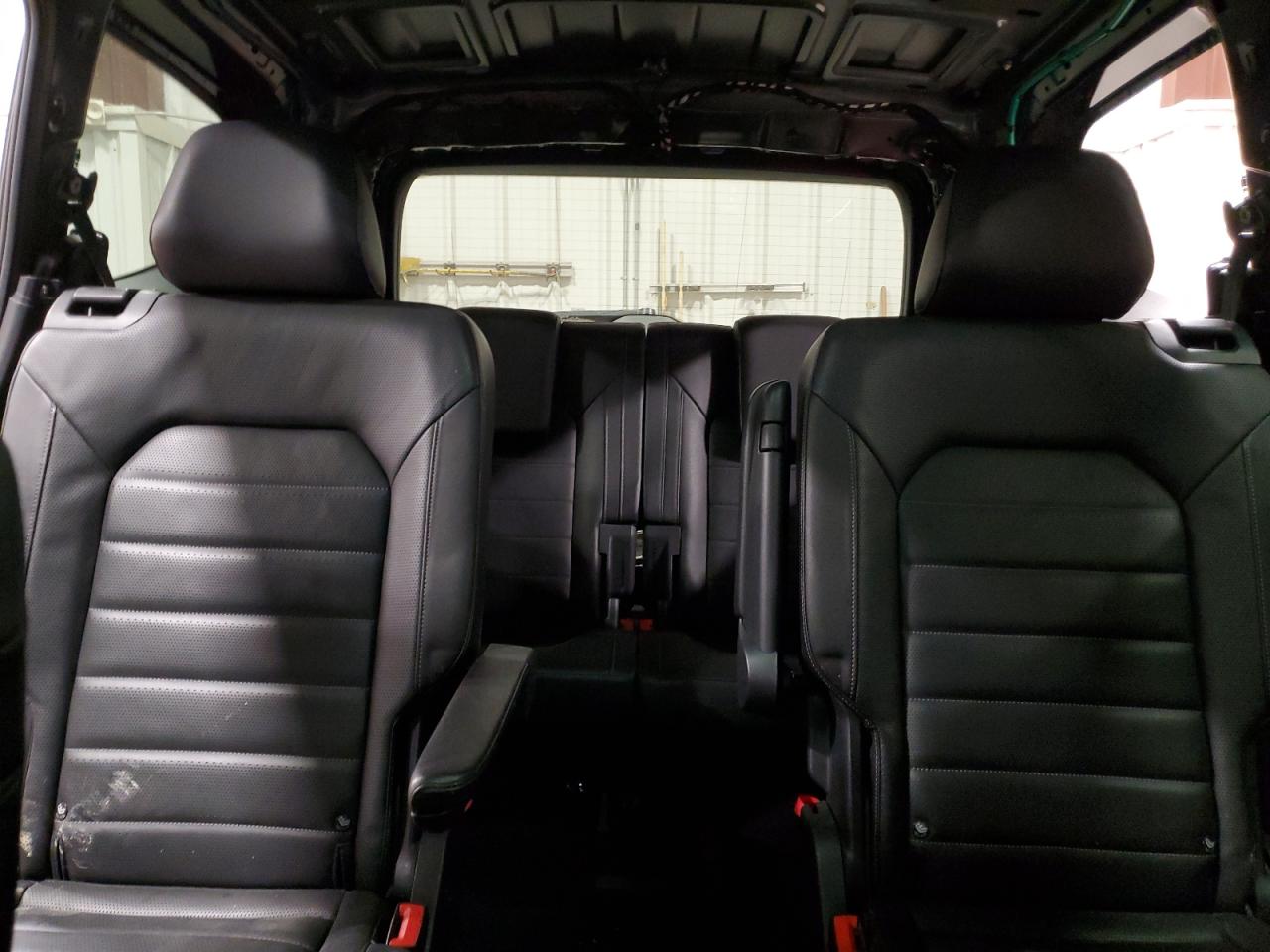 2018 Volkswagen Atlas VIN 1V2NR2CA8JC553229 Copart auction photo, rear end damage thumbnail 10