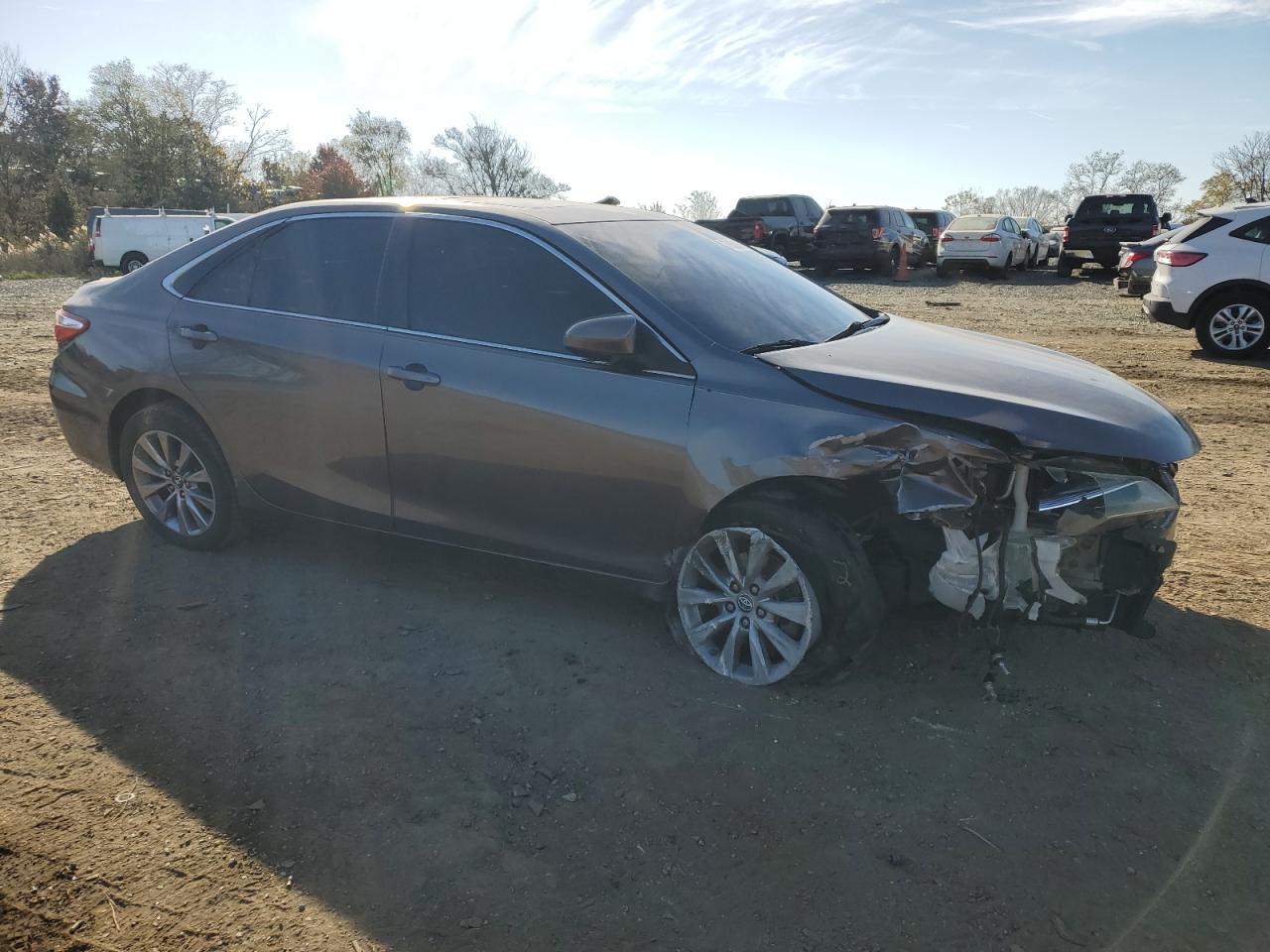 2015 Toyota Camry VIN 4T1BF1FK9FU938131 Copart auction photo, front end / minor dent/scratches damage thumbnail 4