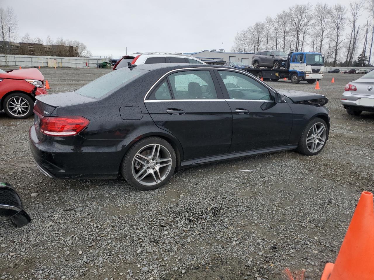 2016 Mercedes-Benz E-klasse VIN WDDHF6HB8GB184070 Copart auction photo, front end damage thumbnail 3
