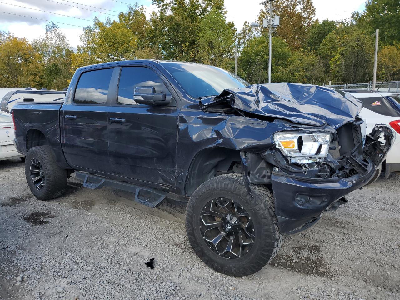 2019 RAM 1500 VIN 1C6SRFFTXKN885968 Copart auction photo, front end / side damage thumbnail 4