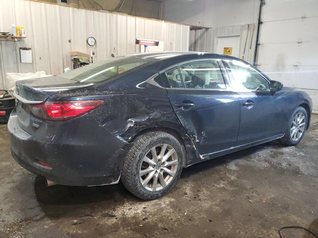 2016 Mazda 6 VIN JM1GJ1U57G1411987 Copart auction photo, side / minor dent/scratches damage thumbnail 3