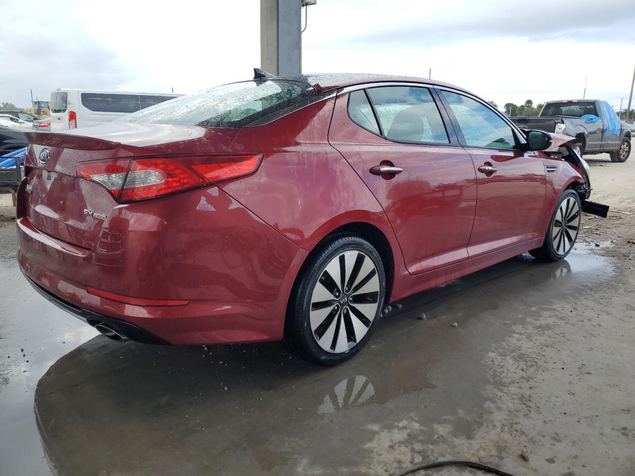 2012 KIA Optima VIN 5XXGR4A6XCG015543 Copart auction photo, front end / minor dent/scratches damage thumbnail 3