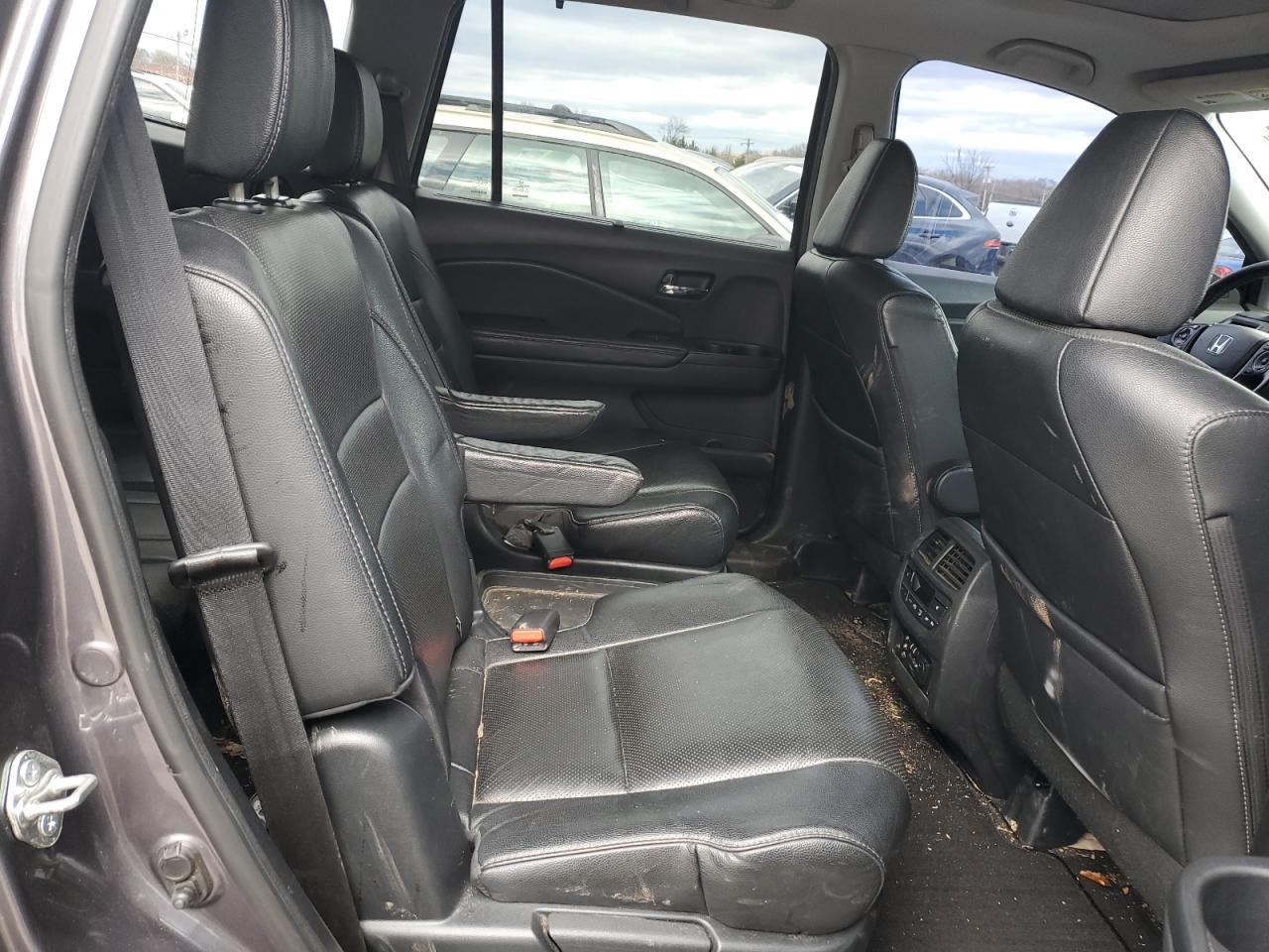 2017 Honda Pilot VIN 5FNYF6H03HB076656 Copart auction photo, front end / minor dent/scratches damage thumbnail 11