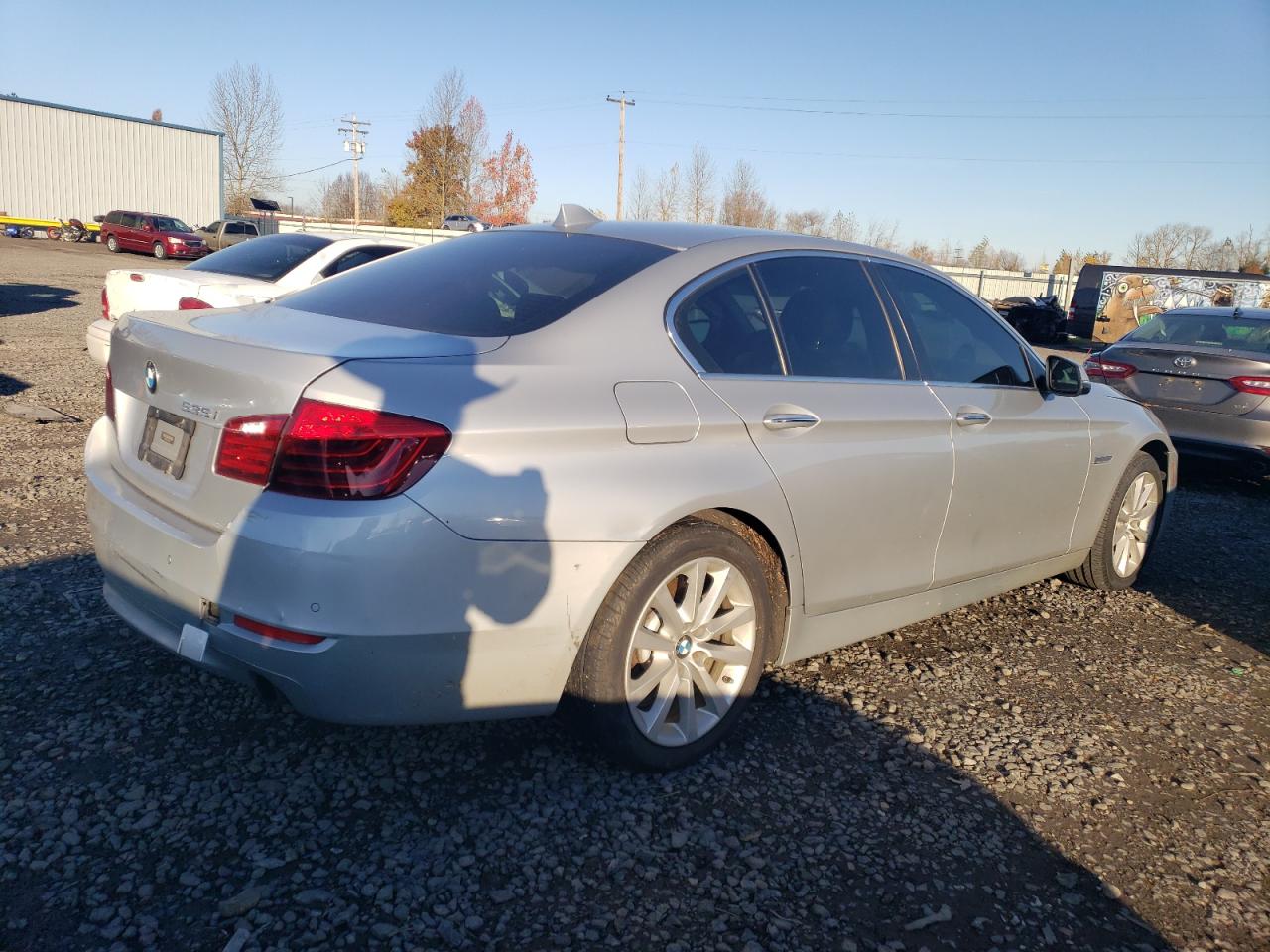 2016 BMW 5er VIN WBA5B1C56GG133020 Copart auction photo, rear end / front end damage thumbnail 3