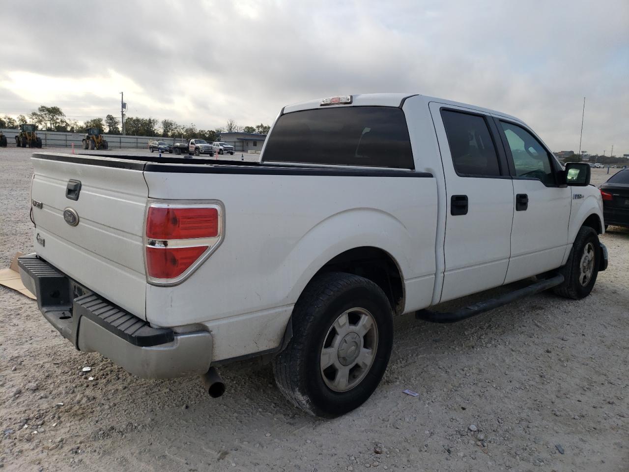 2011 Ford F-150 VIN 1FTFW1CF3BFC27052 Copart auction photo, front end damage thumbnail 3