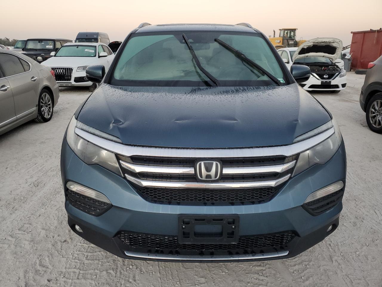2017 Honda Pilot VIN 5FNYF6H08HB062025 Copart auction photo, water/flood damage thumbnail 5