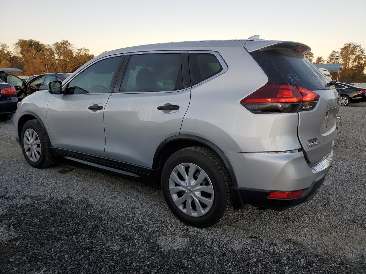 2020 Nissan Rogue VIN 5N1AT2MTXLC752833 Copart auction photo, rear end damage thumbnail 2