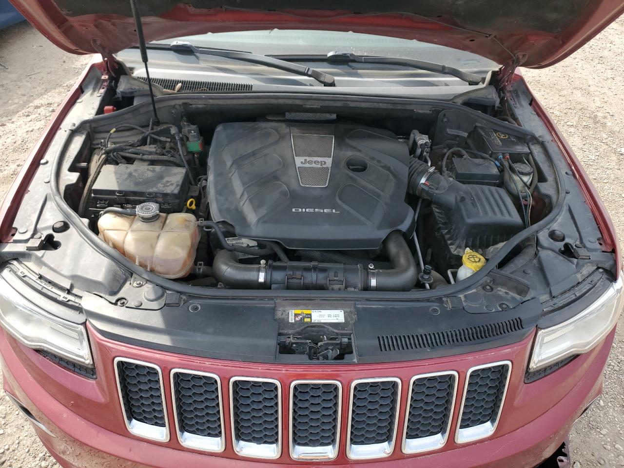 2014 Jeep Grand Cherokee VIN 1C4RJFCM8EC463063 Copart auction photo, front end / minor dent/scratches damage thumbnail 11