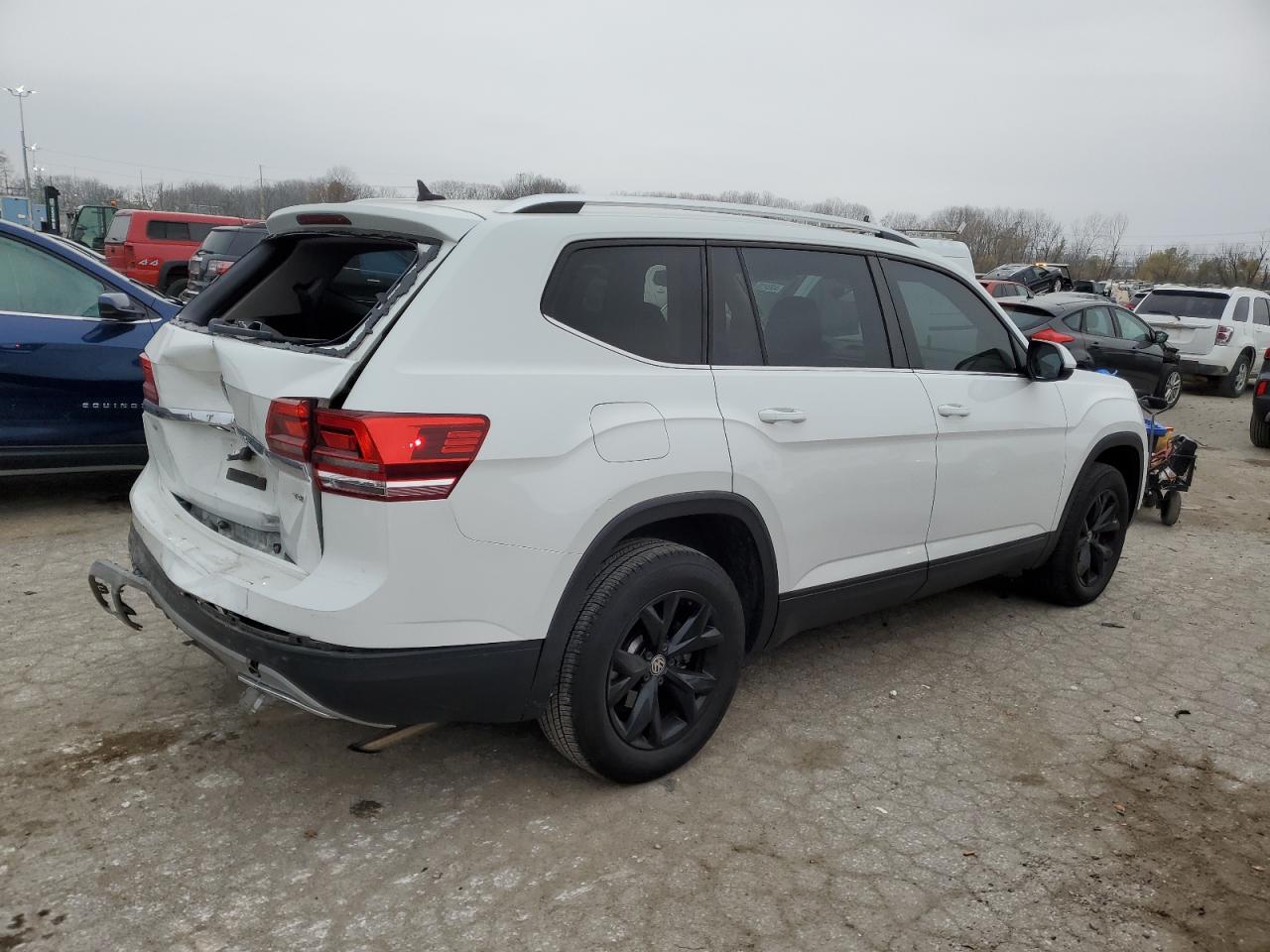 2018 Volkswagen Atlas VIN 1V2DP2CAXJC600360 Copart auction photo, rear end damage thumbnail 3