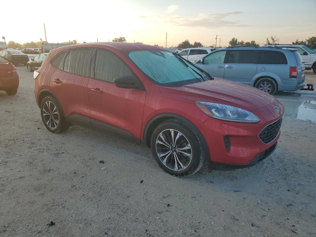 2022 Ford Escape VIN 1FMCU0BZ5NUB08168 Copart auction photo, water/flood damage thumbnail 4