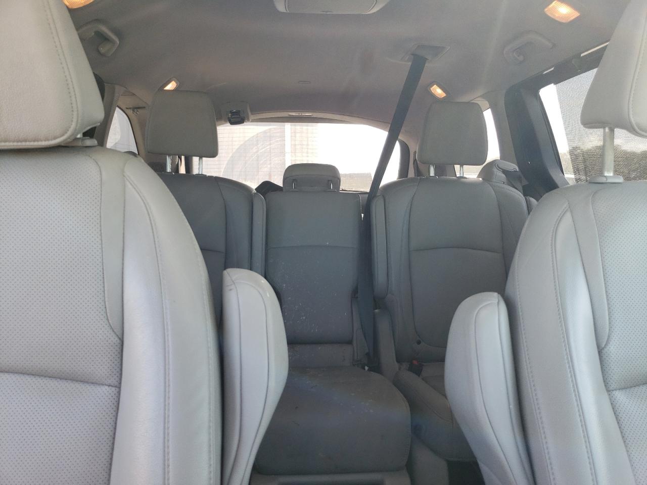2019 Honda Odyssey VIN 5FNRL6H9XKB118419 Copart auction photo, rear end / minor dent/scratches damage thumbnail 10