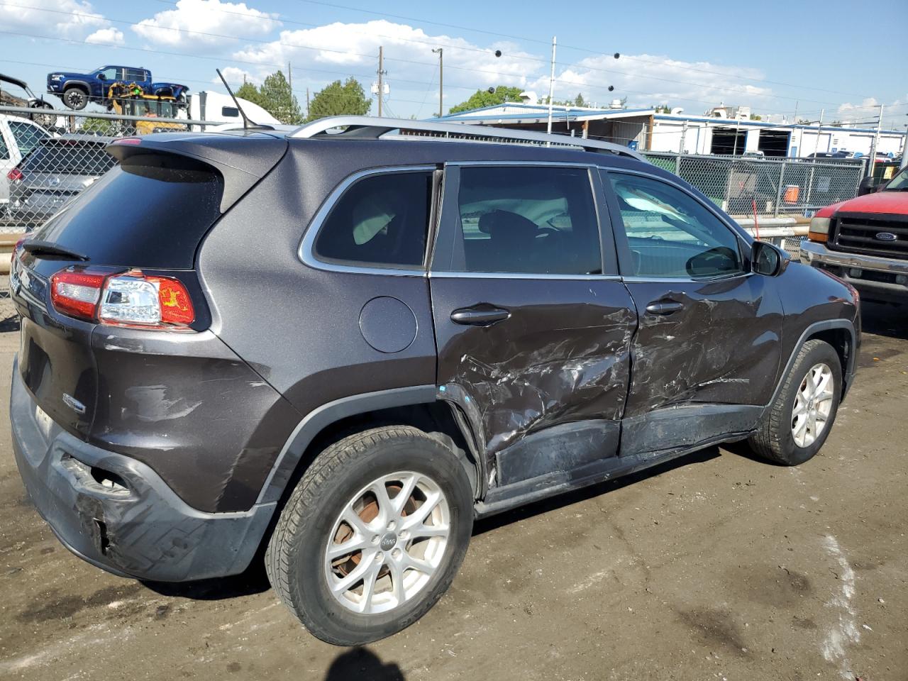2015 Jeep Grand Cherokee VIN 1C4PJMCB0FW571896 Copart auction photo, side damage thumbnail 3