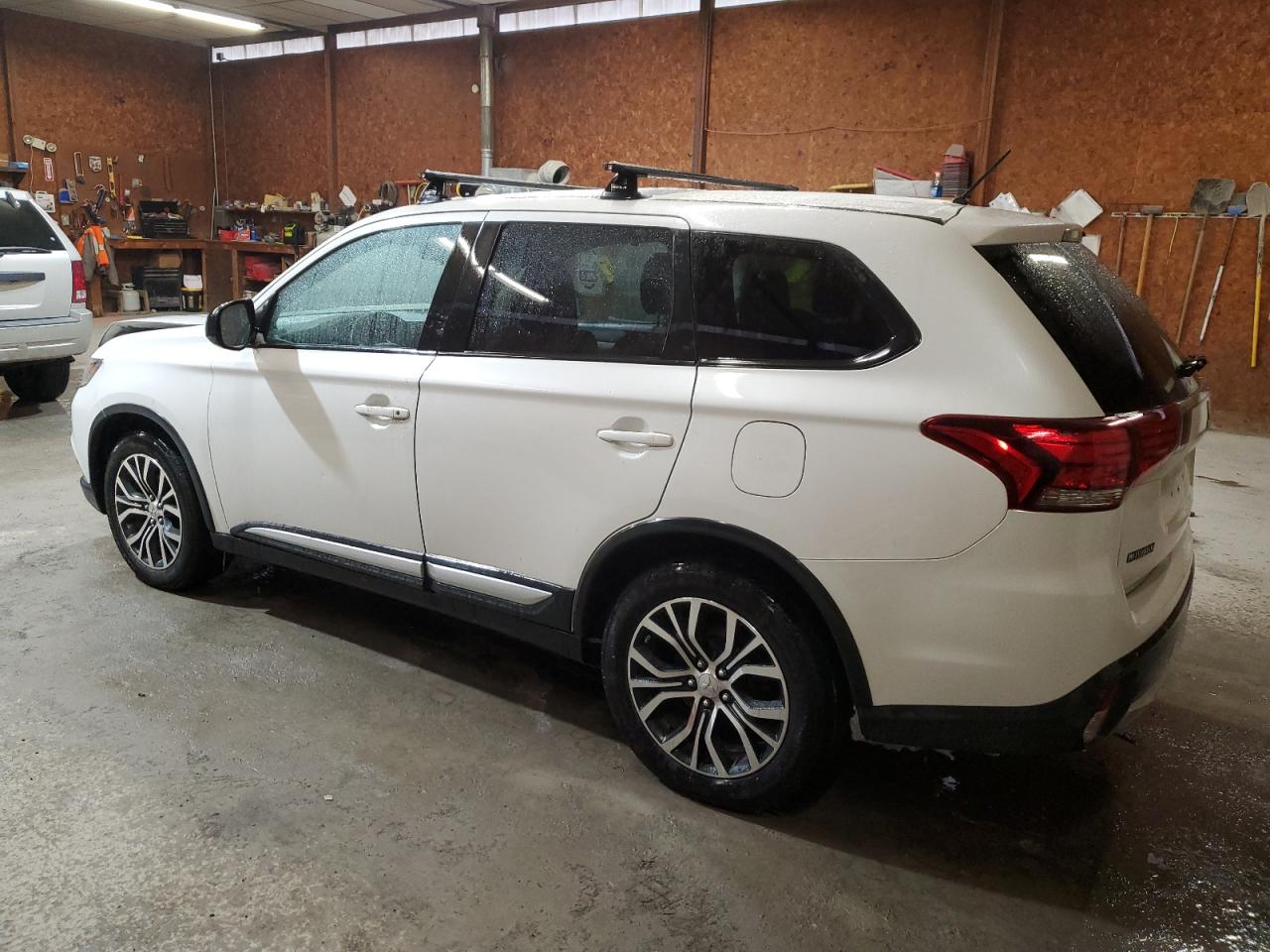 2016 Mitsubishi Outlander VIN JA4AZ3A31GZ031567 Copart auction photo, front end damage thumbnail 2