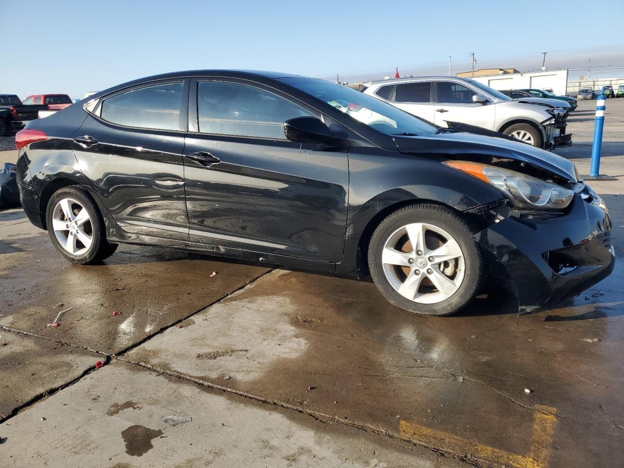 2013 Hyundai Elantra VIN 5NPDH4AE5DH447069 Copart auction photo, front end / minor dent/scratches damage thumbnail 4