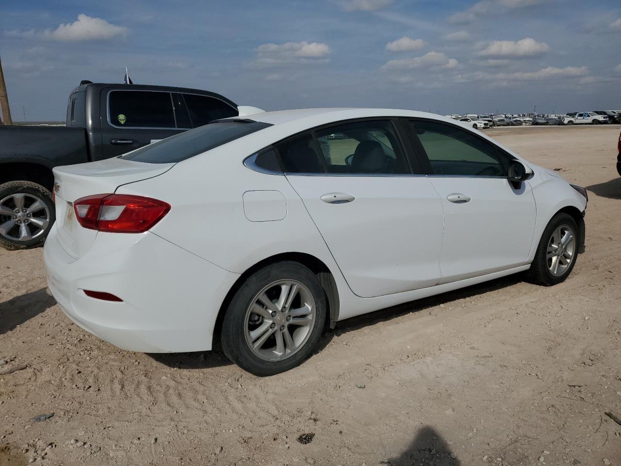 2018 Chevrolet Cruze VIN 1G1BE5SM8J7235593 Copart auction photo, front end damage thumbnail 3