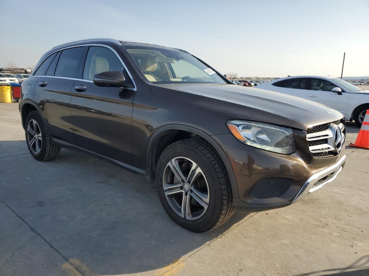2016 Mercedes-Benz GLC VIN WDC0G4KB6GF035161 Copart auction photo, normal wear damage thumbnail 4