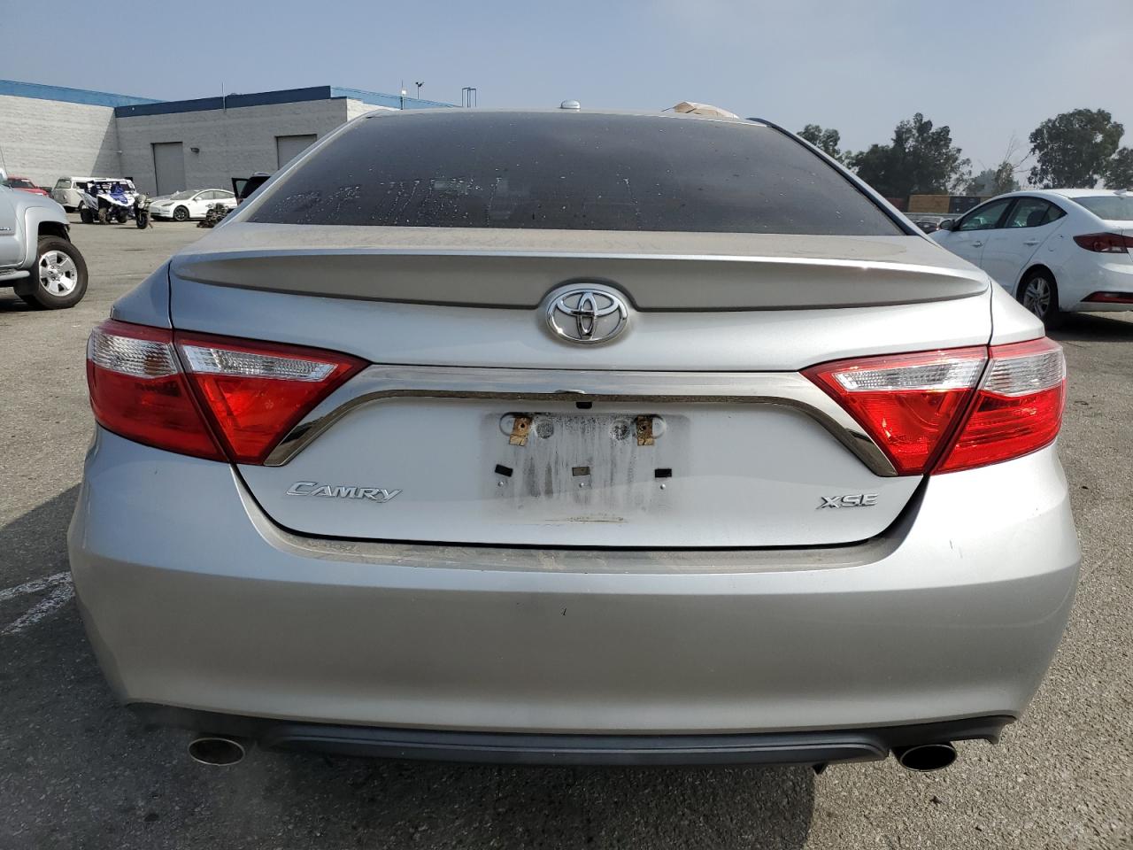 2017 Toyota Camry VIN 4T1BK1FK6HU584356 Copart auction photo, front end / side damage thumbnail 6