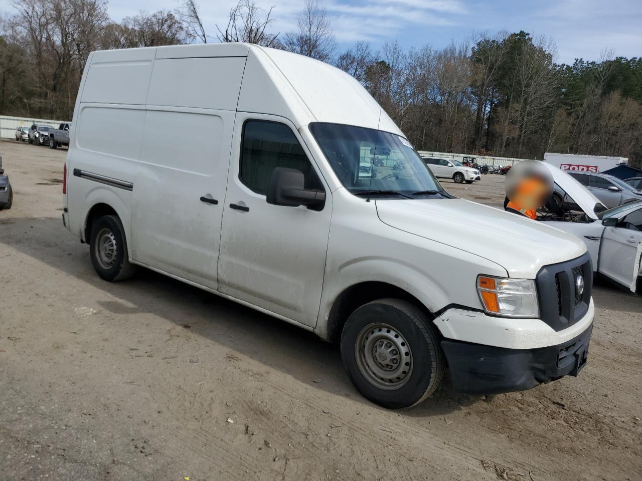 2017 Nissan NV VIN 1N6BF0LY7HN810939 Copart auction photo, minor dent/scratches / normal wear damage thumbnail 4