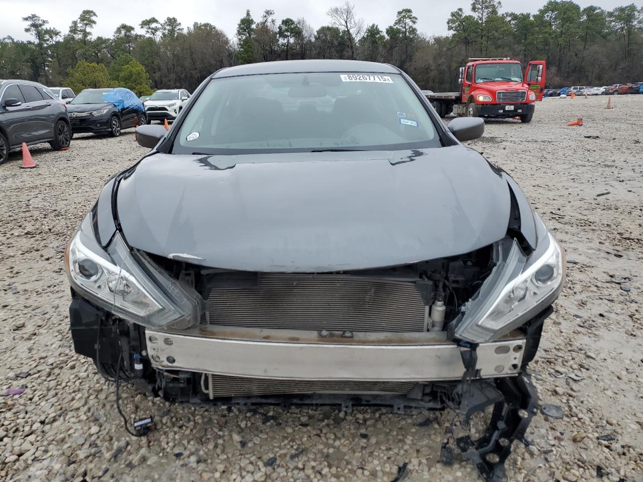 2018 Nissan Altima VIN 1N4AL3AP7JC471982 Copart auction photo, front end / minor dent/scratches damage thumbnail 5