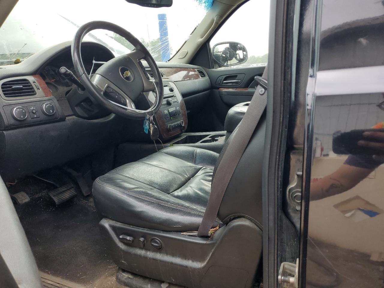 2011 Chevrolet Tahoe VIN 1GNSKBE08BR307901 Copart auction photo, front end / rear end damage thumbnail 7