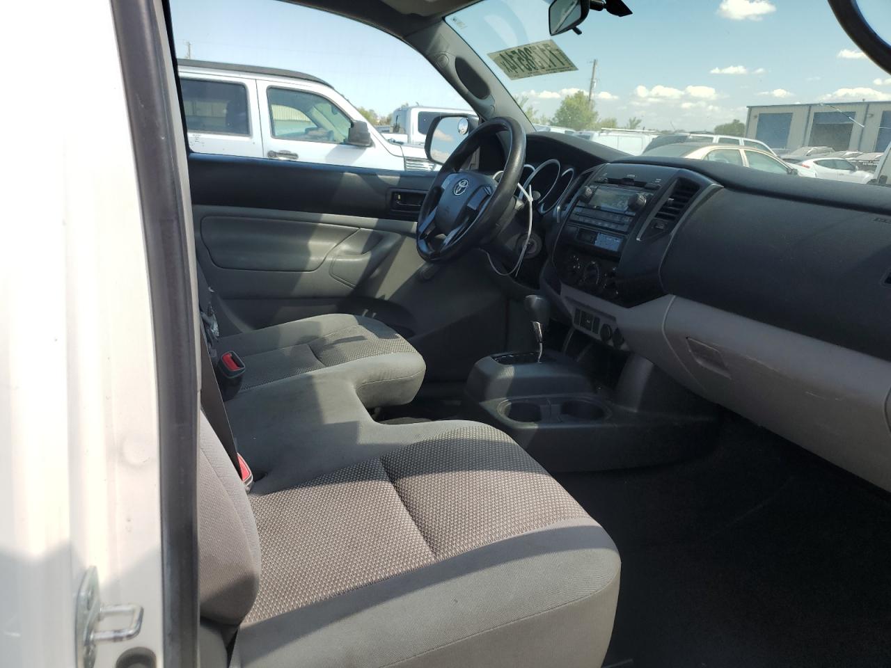 2012 Toyota Tacoma VIN 5TFNX4CN7CX013517 Copart auction photo, front end / minor dent/scratches damage thumbnail 10