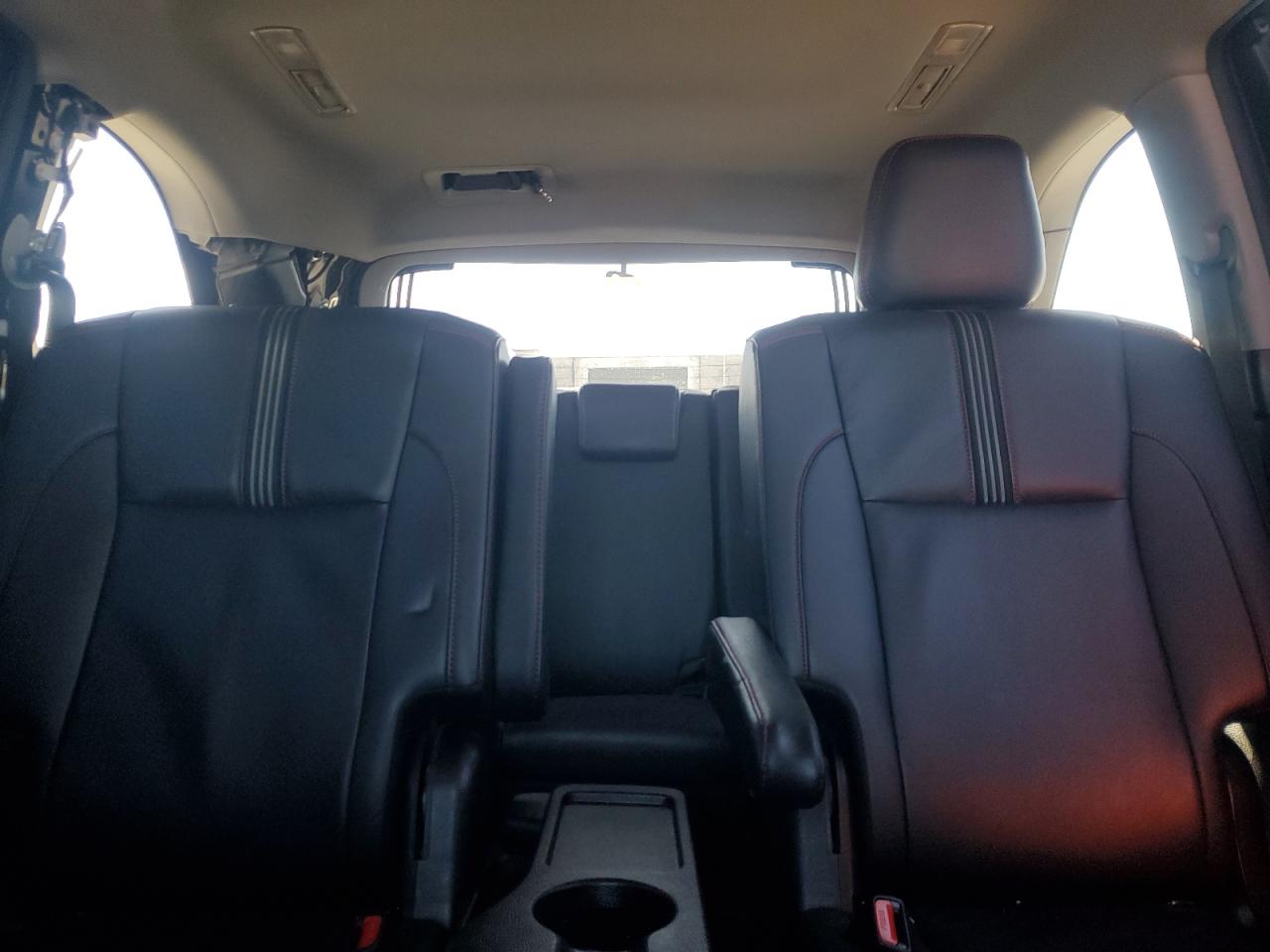 2019 Toyota Highlander VIN 5TDJZRFHXKS955349 Copart auction photo, rear end / minor dent/scratches damage thumbnail 10